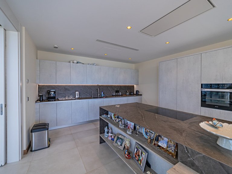 Villa for Sale in Los Arqueros, Malaga 19