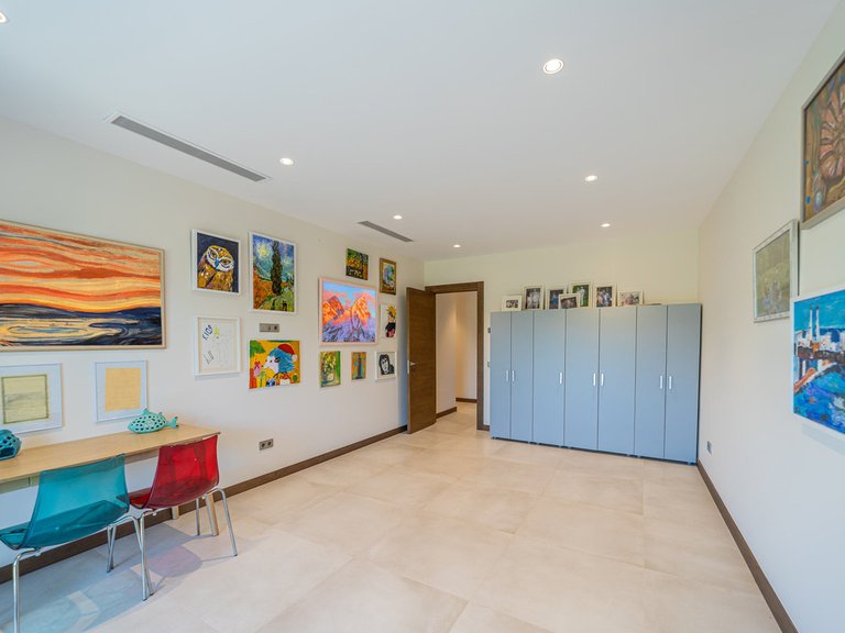 Villa for Sale in Los Arqueros, Malaga 20