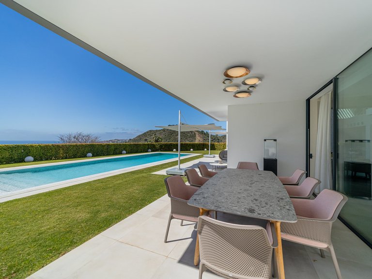 Villa for Sale in Los Arqueros, Malaga 3