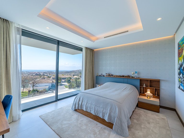 Villa for Sale in Los Arqueros, Malaga 37