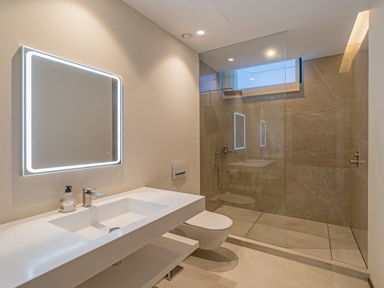 Villa for Sale in Los Arqueros, Malaga 48