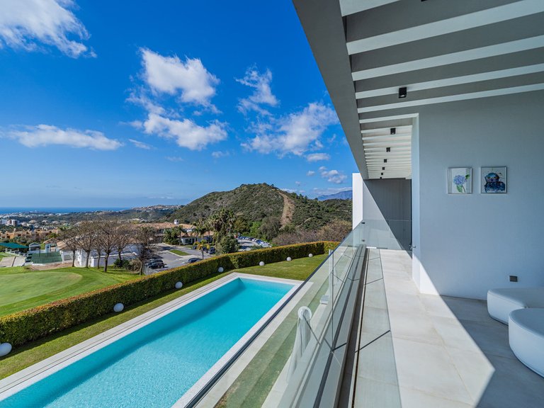 Villa for Sale in Los Arqueros, Malaga 56