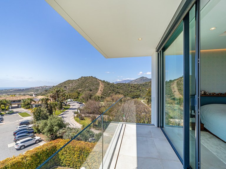 Villa for Sale in Los Arqueros, Malaga 7