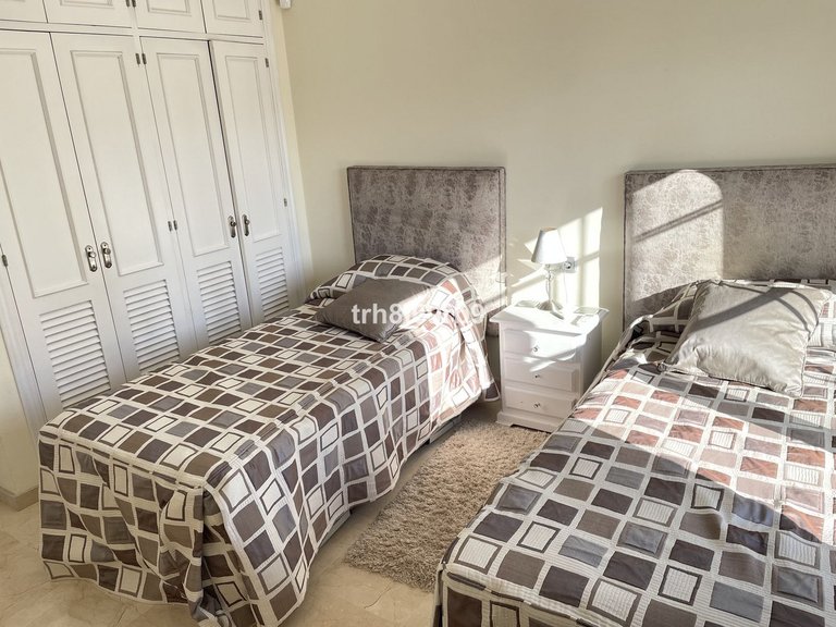 Villa for Sale in New Golden Mile, Malaga 10
