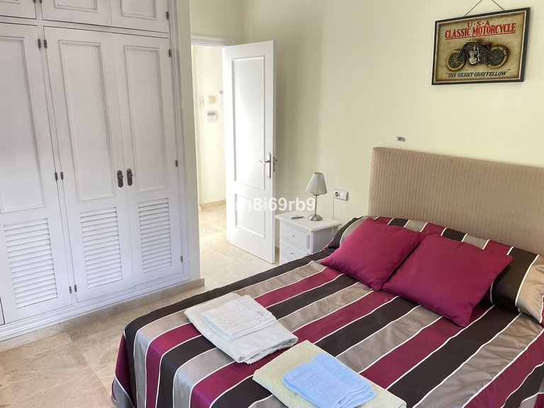 Villa for Sale in New Golden Mile, Malaga 13