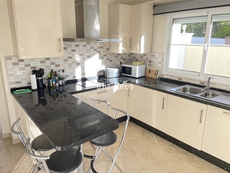 Villa for Sale in New Golden Mile, Malaga 20