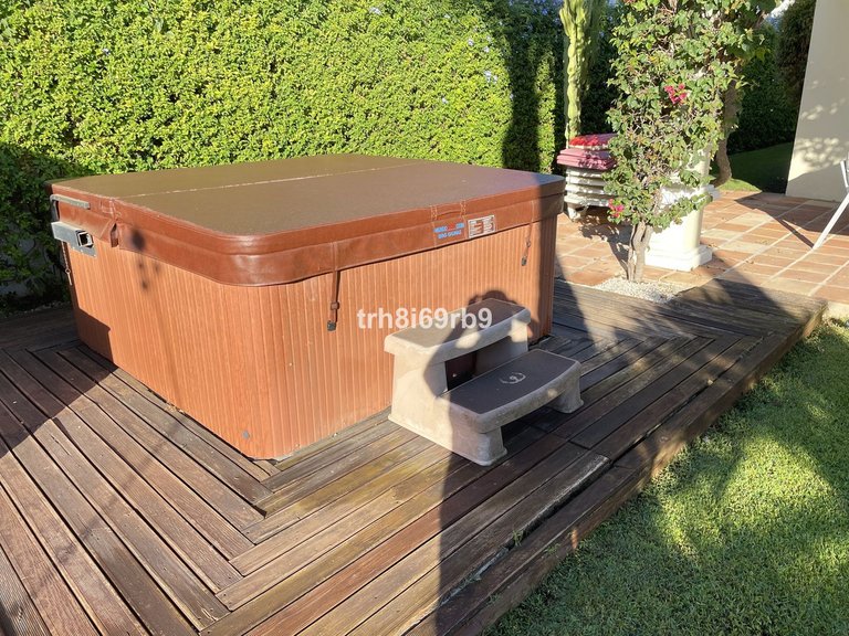 Villa for Sale in New Golden Mile, Malaga 23