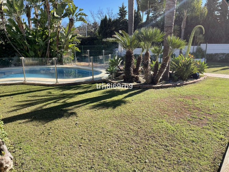 Villa for Sale in New Golden Mile, Malaga 26
