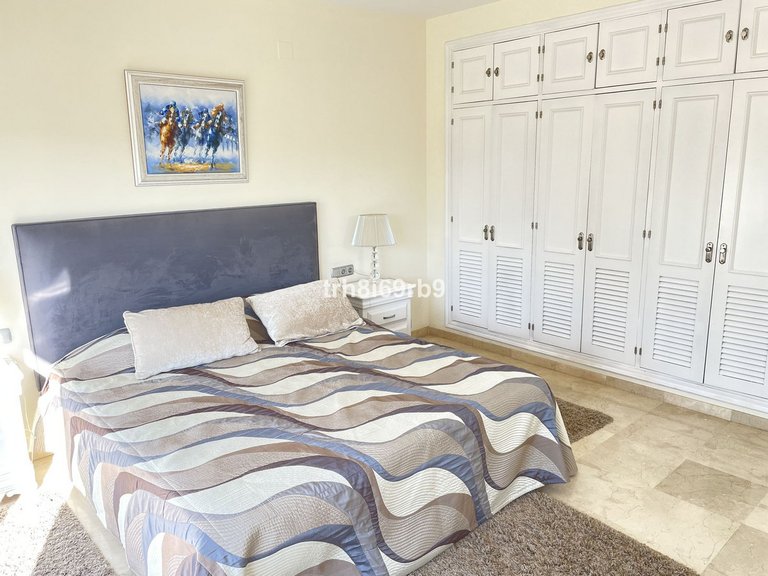 Villa for Sale in New Golden Mile, Malaga 8