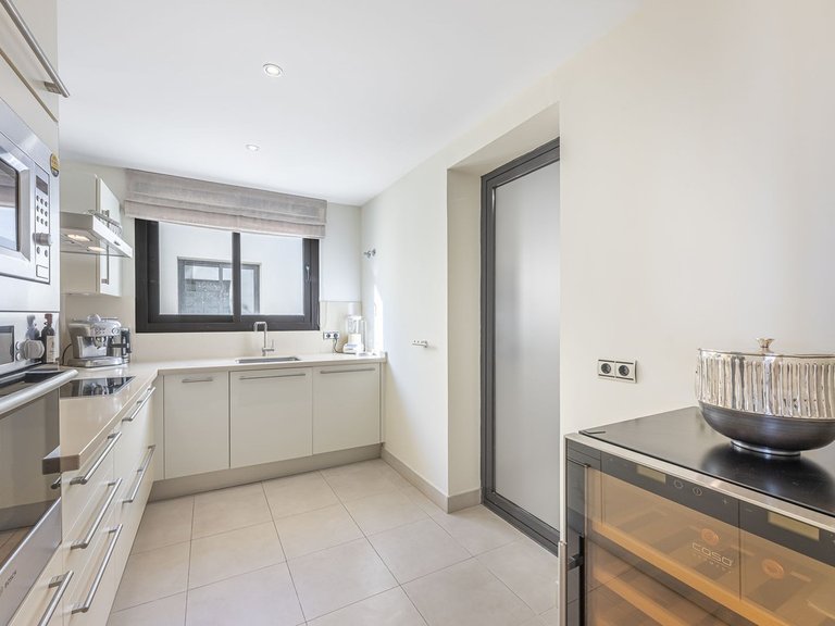 Apartment for Sale in Marbella, Malaga 13