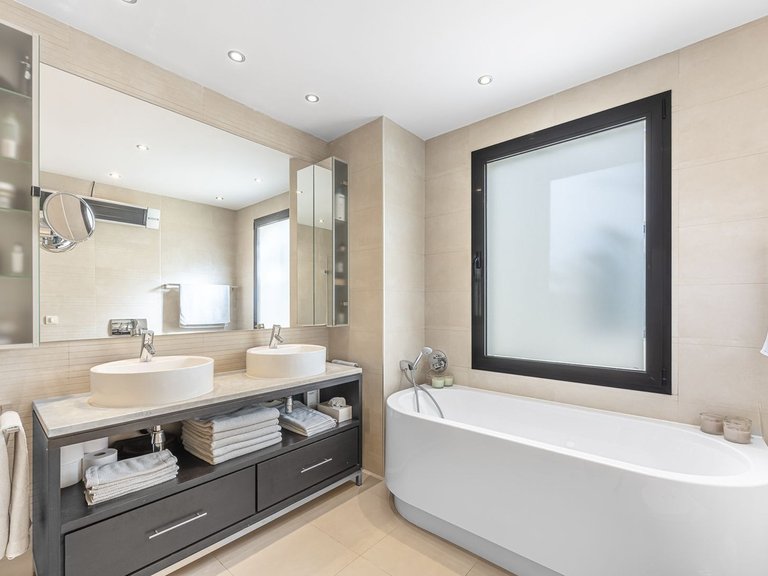 Apartment for Sale in Marbella, Malaga 8