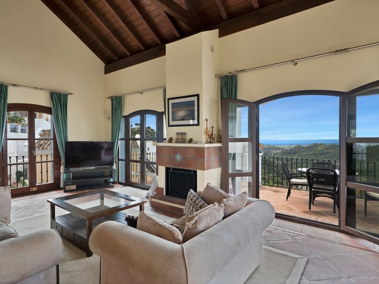 Villa for Sale in Benahavís, Malaga 2