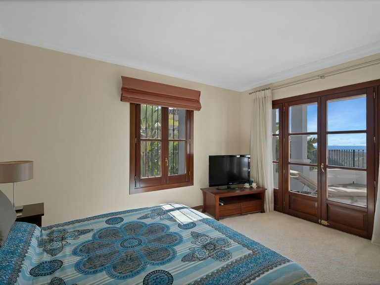 Villa for Sale in Benahavís, Malaga 20