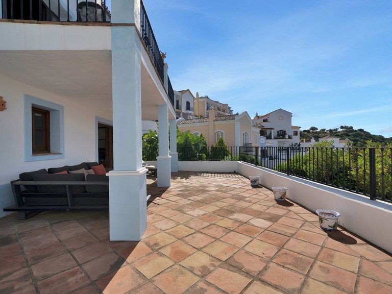 Villa for Sale in Benahavís, Malaga 25