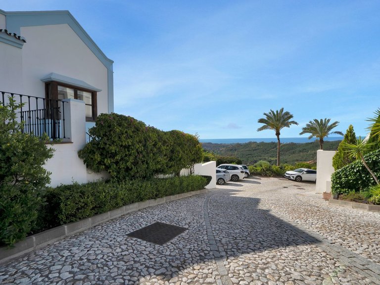Villa for Sale in Benahavís, Malaga 33