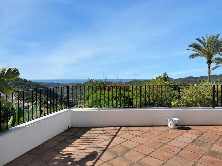 Villa for Sale in Benahavís, Malaga 9