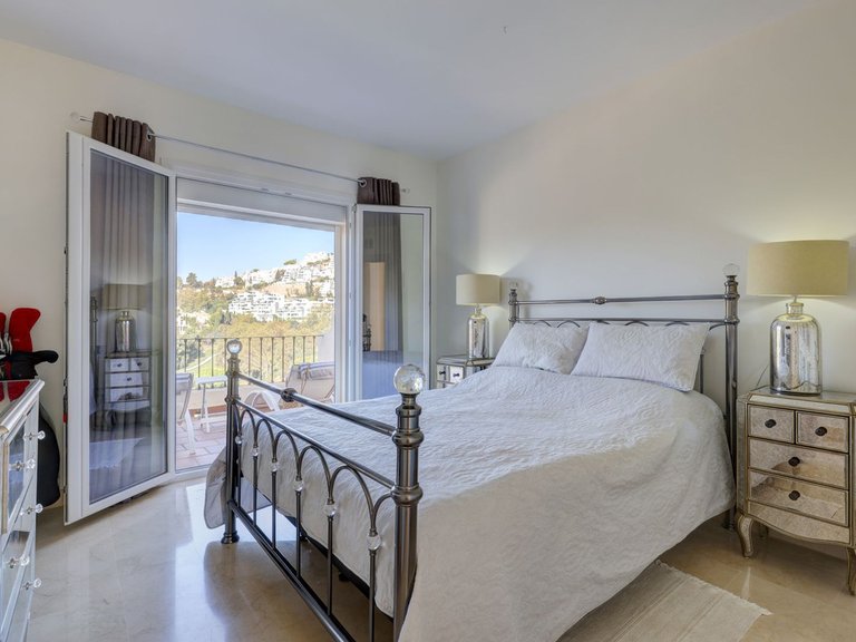 Apartment for Sale in La Quinta, Malaga 28