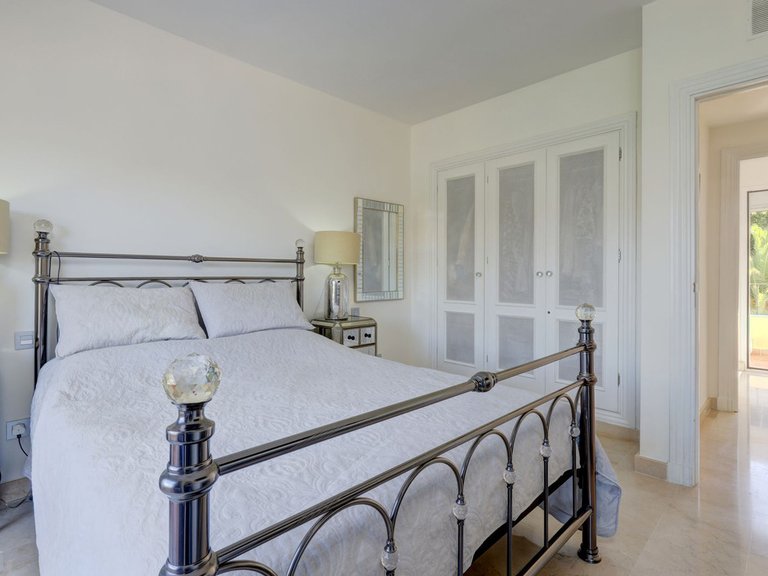 Apartment for Sale in La Quinta, Malaga 29