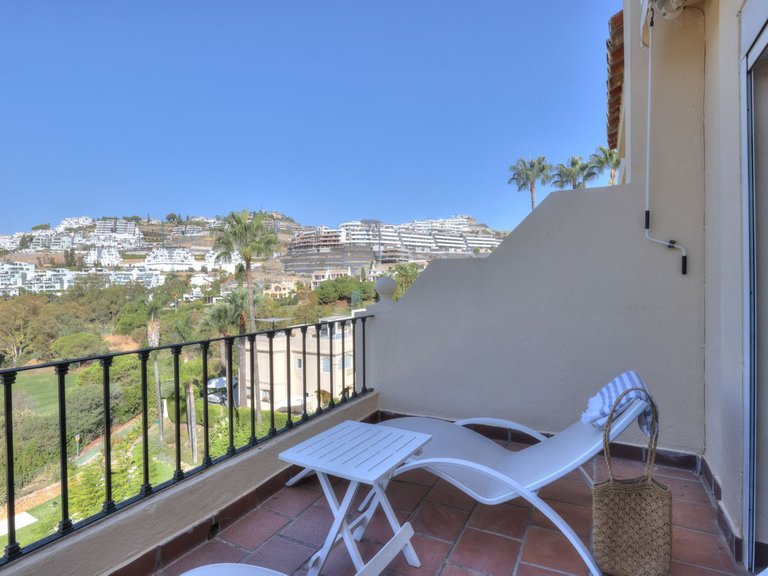 Apartment for Sale in La Quinta, Malaga 35