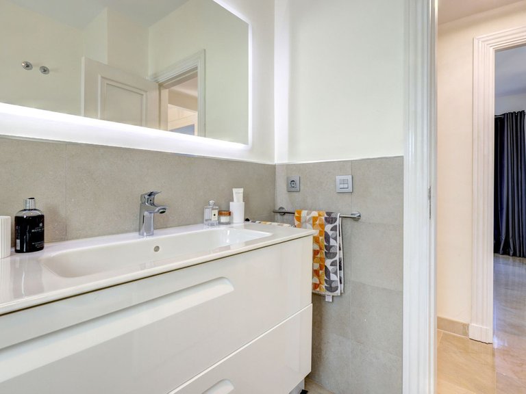 Apartment for Sale in La Quinta, Malaga 37