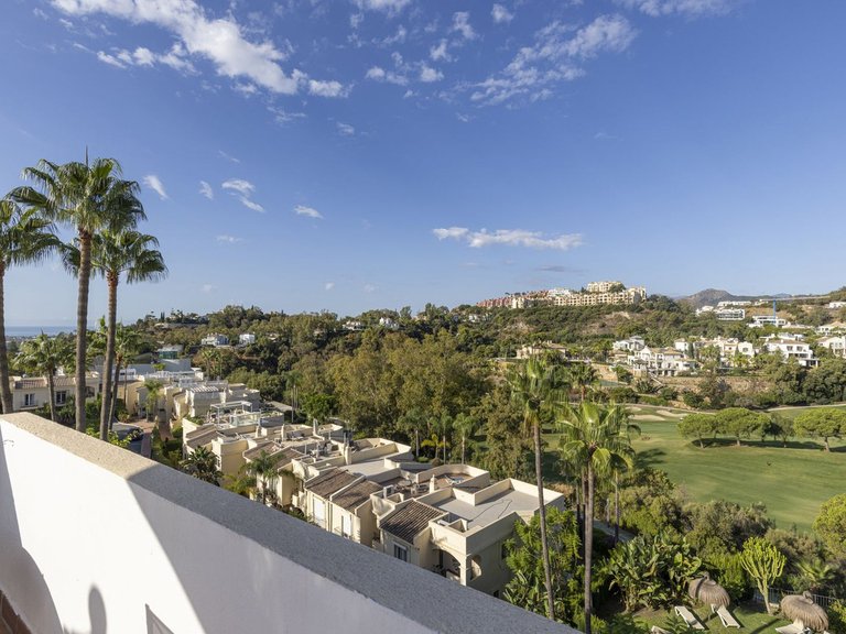 Apartment for Sale in La Quinta, Malaga 54