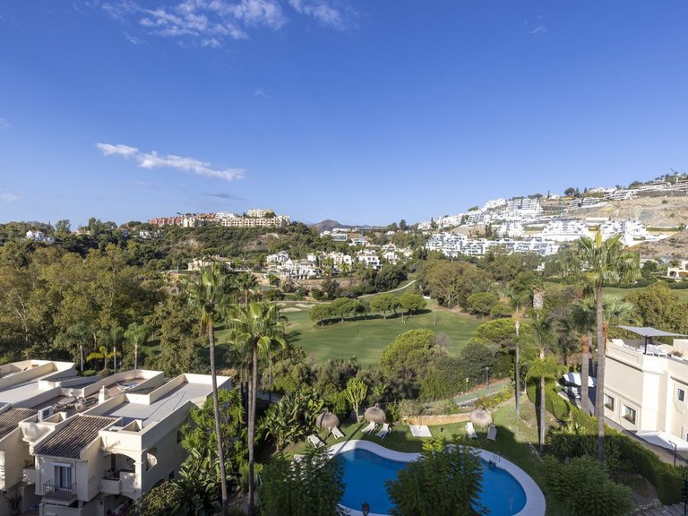 Apartment for Sale in La Quinta, Malaga 55
