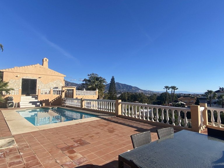 Villa for Sale in Mijas Costa, Malaga 1