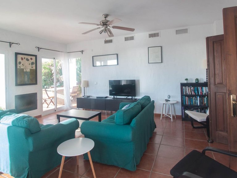 Villa for Sale in Estepona, Malaga 10
