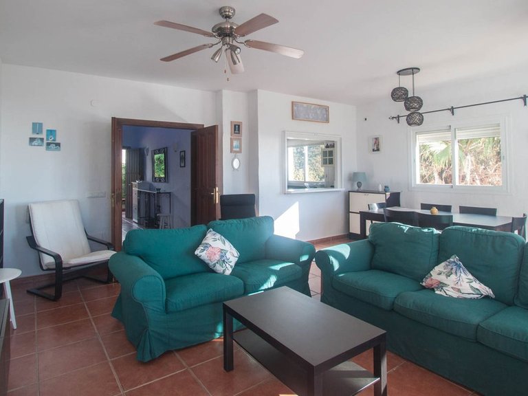 Villa for Sale in Estepona, Malaga 11