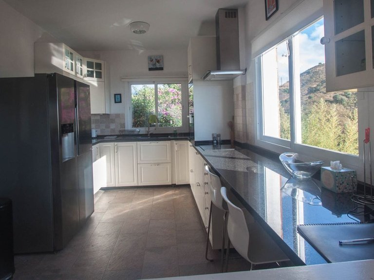 Villa for Sale in Estepona, Malaga 13