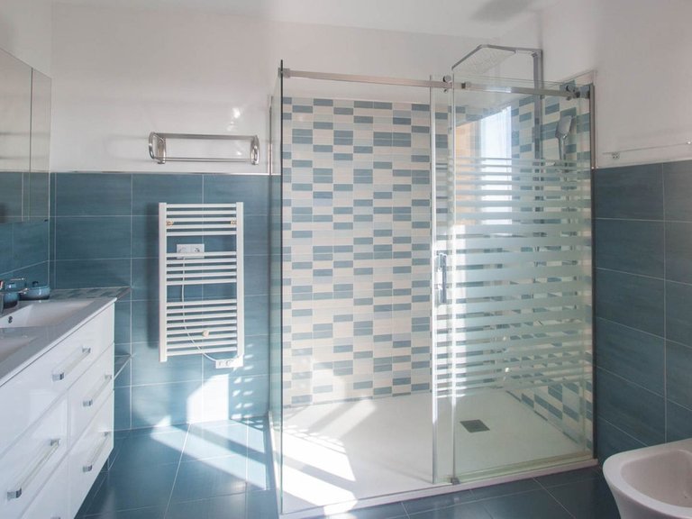 Villa for Sale in Estepona, Malaga 24