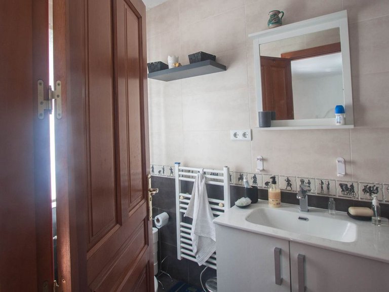 Villa for Sale in Estepona, Malaga 37