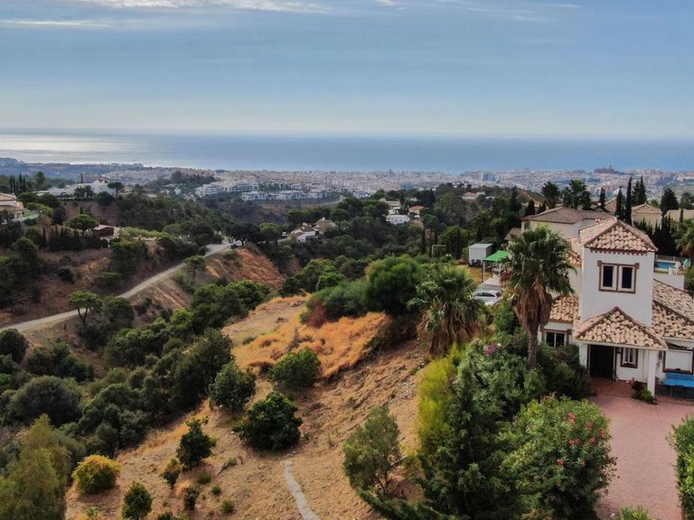 Villa for Sale in Estepona, Malaga 4