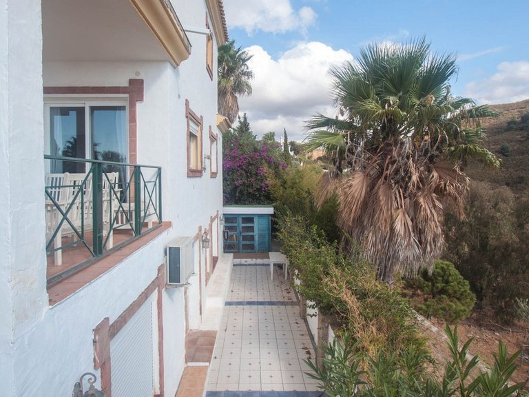 Villa for Sale in Estepona, Malaga 40