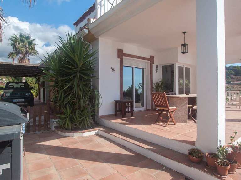 Villa for Sale in Estepona, Malaga 46