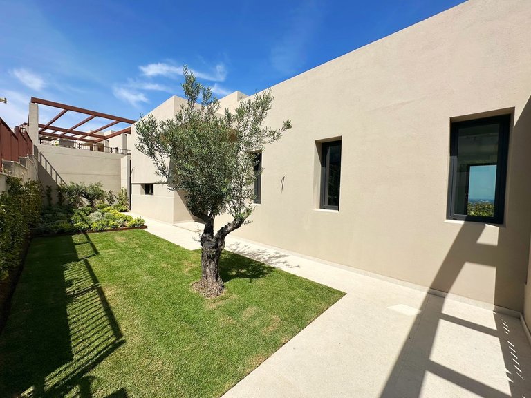 Villa for Sale in Benahavís, Malaga 9
