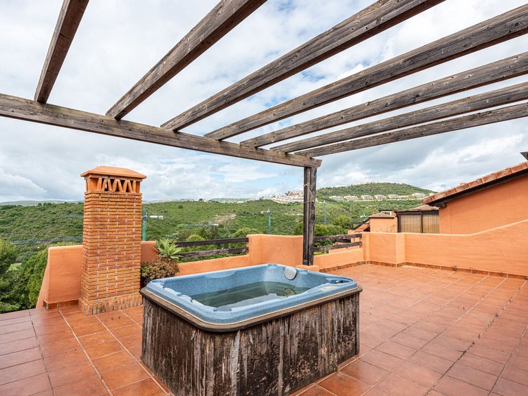 Apartment for Sale in Casares, Malaga 9