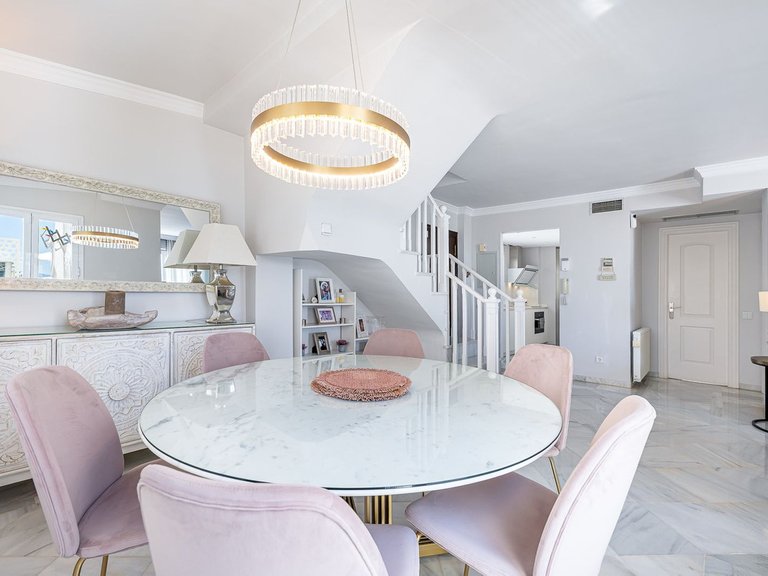 Villa for Sale in Nueva Andalucía, Malaga 4
