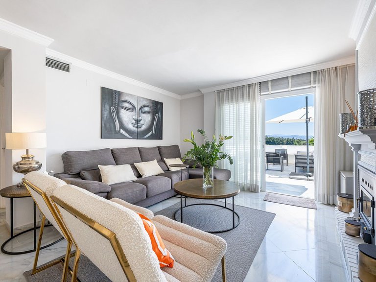 Town House for Sale in Costa del Sol, Nueva Andalucía, Malaga 5