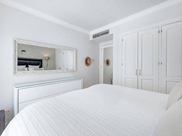 Villa for Sale in Nueva Andalucía, Malaga 9