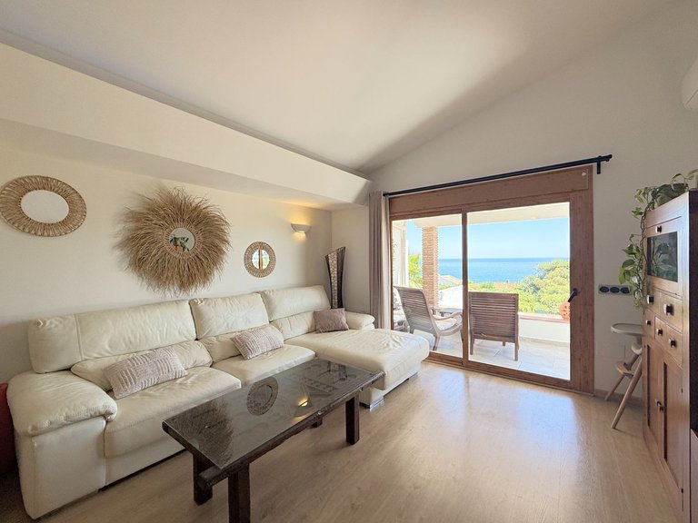 Villa for Sale in Estepona, Malaga 11