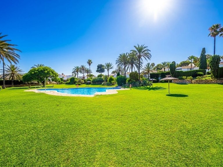Villa for Sale in Estepona, Malaga 16