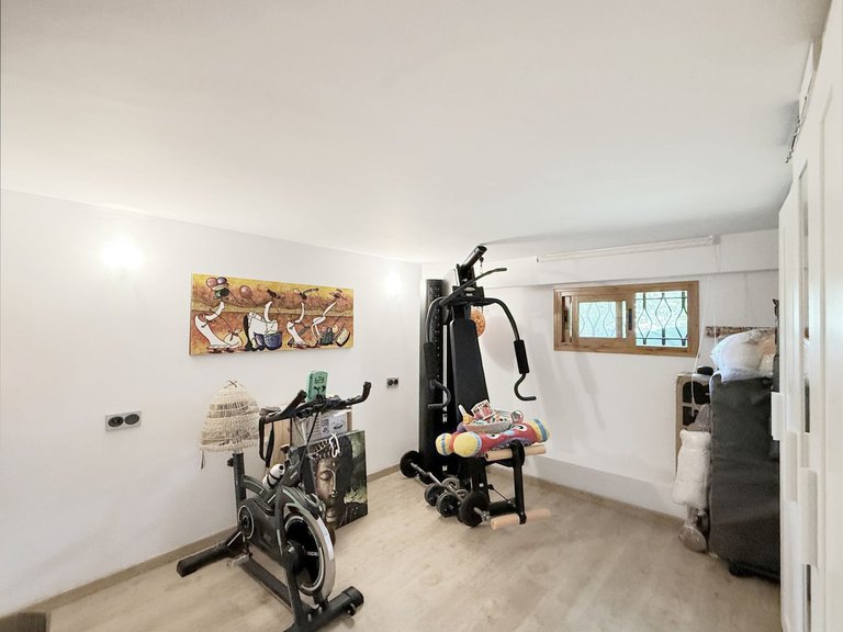 Villa for Sale in Estepona, Malaga 29