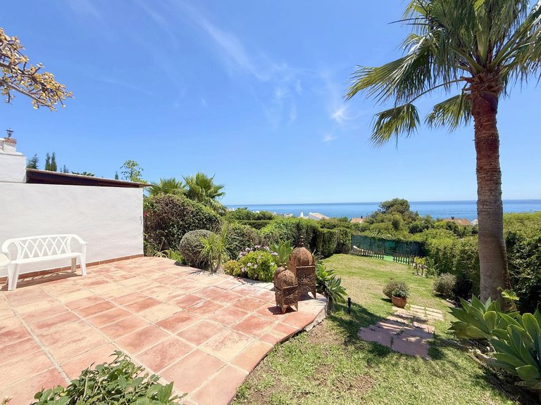 Villa for Sale in Estepona, Malaga 3