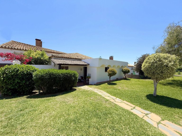 Villa for Sale in Estepona, Malaga 33