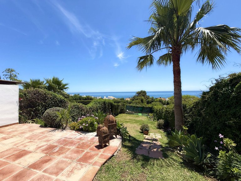 Villa for Sale in Estepona, Malaga 34