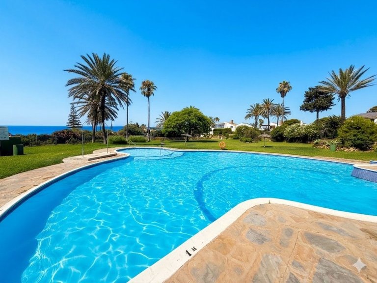 Villa for Sale in Estepona, Malaga 4