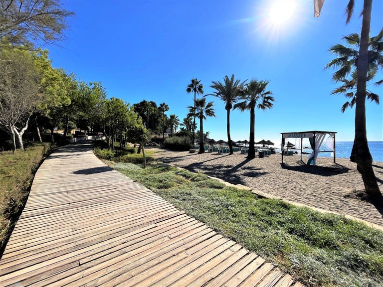 Villa for Sale in Estepona, Malaga 40