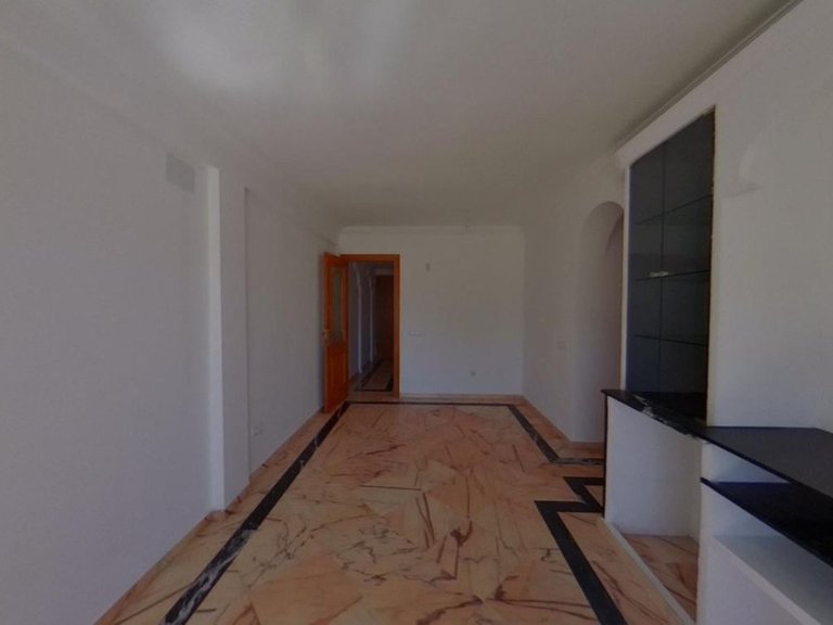 Villa for Sale in Estepona, Malaga 2
