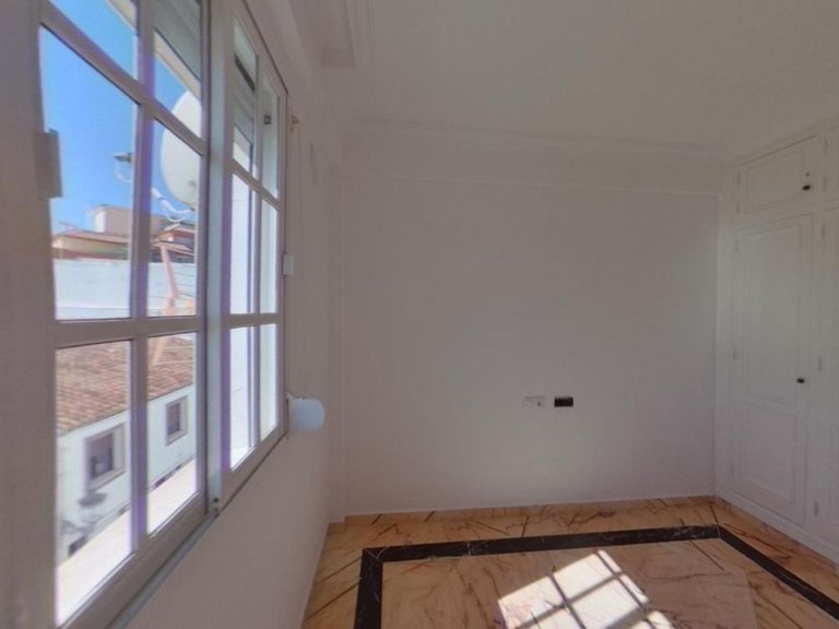 Villa for Sale in Estepona, Malaga 4